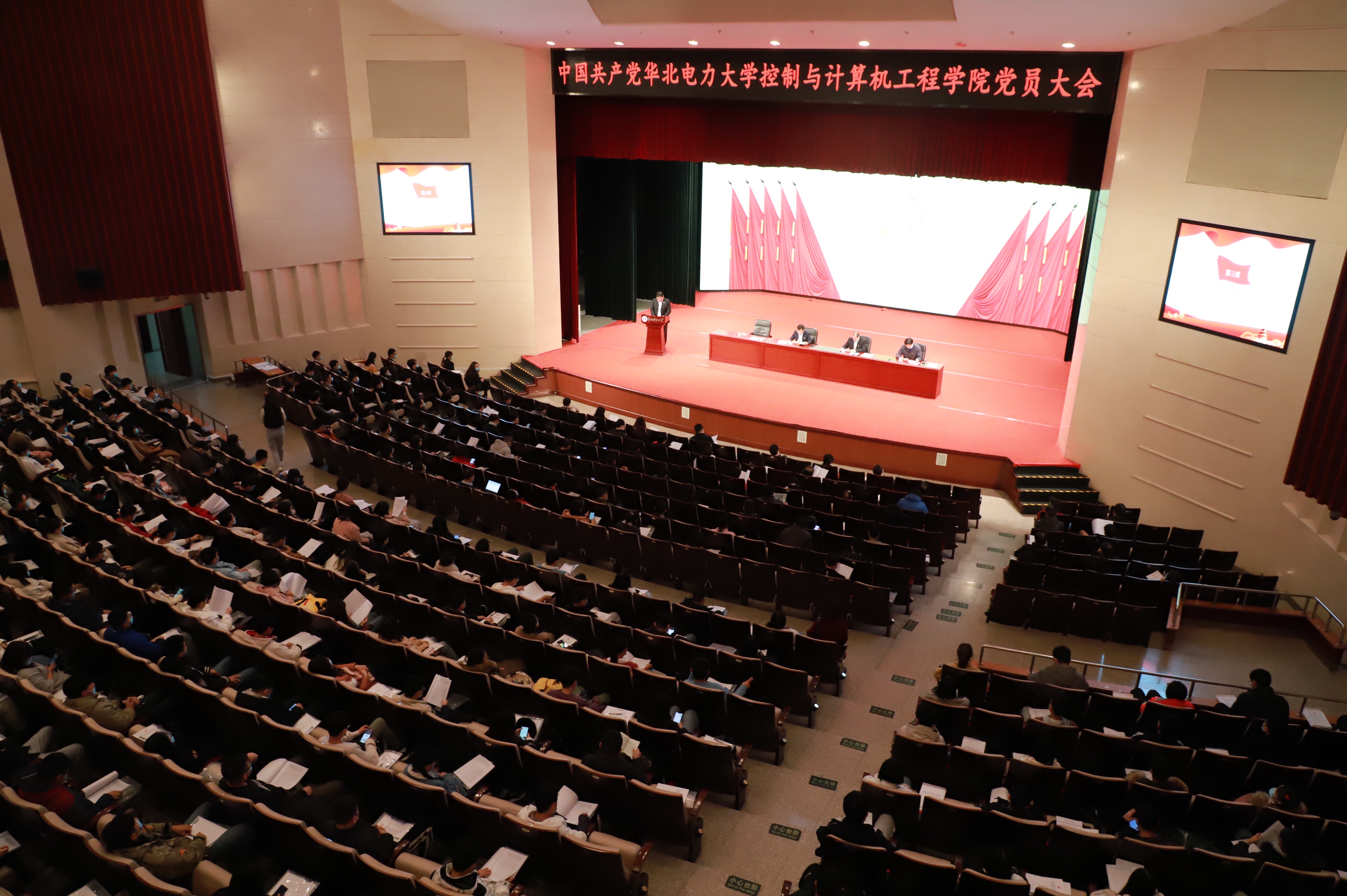 bf6df6cdbeb74421a3511e25add24998.jpg bf6df6cdbeb74421a3511e25add24998.jpg