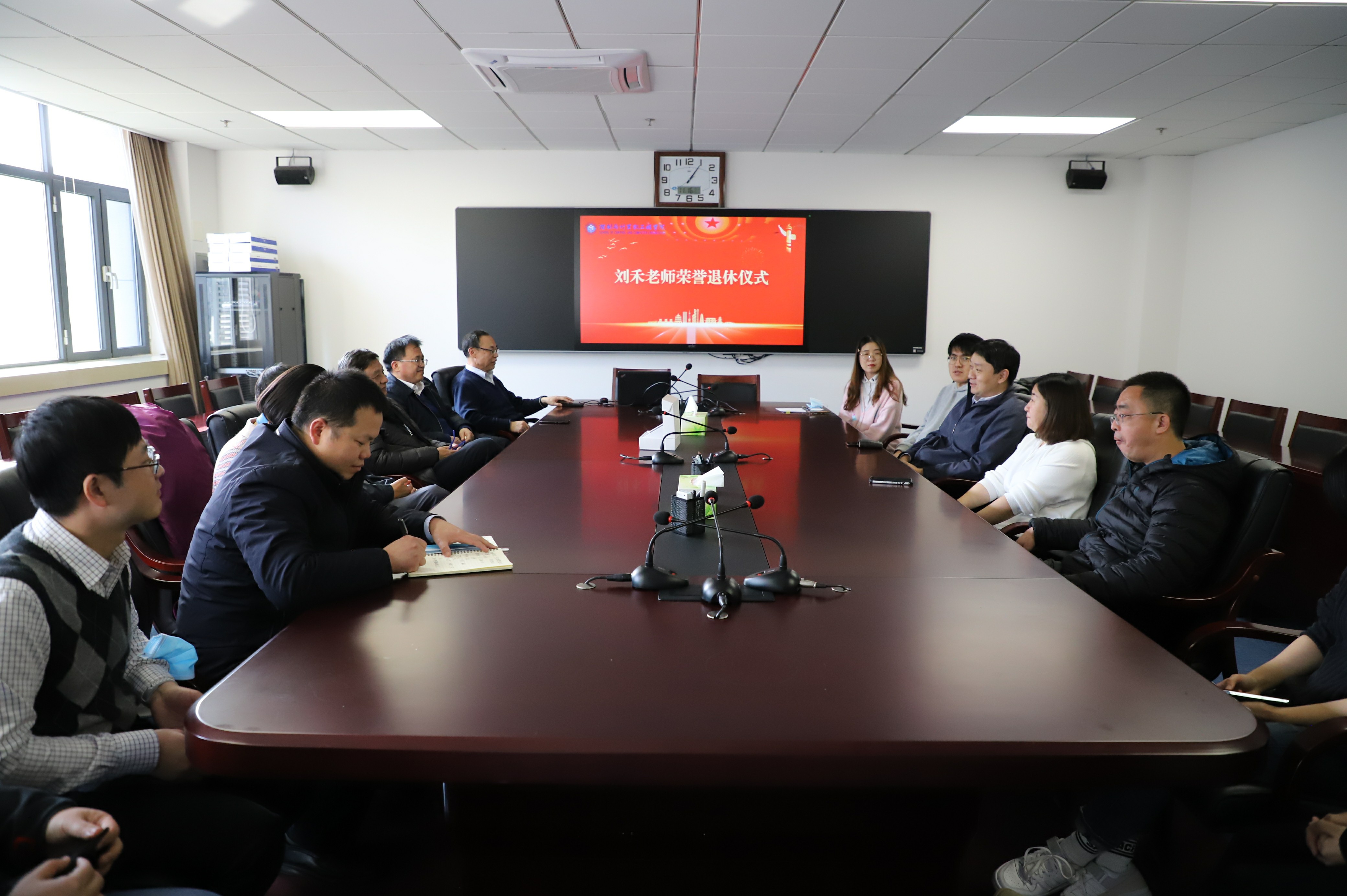 7eb5b3826658416ba2b7632aa00478c7.jpg 7eb5b3826658416ba2b7632aa00478c7.jpg